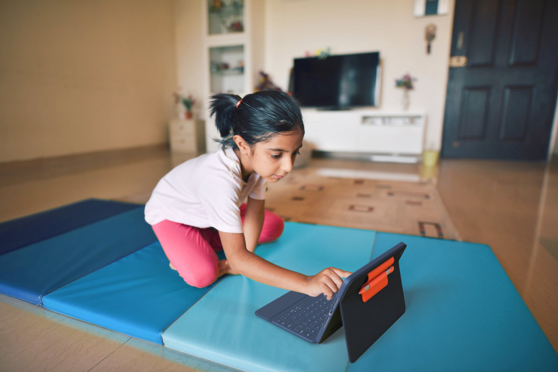 Logitech Rugged Combo 3 – Tastatur, Andocken (Smart Connector), DE-Layout (DE)