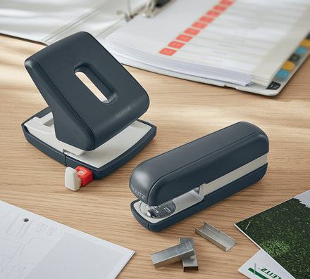 Leitz Bürolocher Cosy – 2-Loch, Lochabstand 80 mm, 30 Blatt, bis A4, Ø5,5 mm – Grau