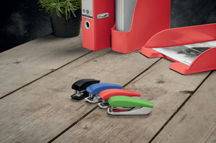 Leitz NeXXt Recycle Mini Heftgerät – 10 Blatt, für P2, grün