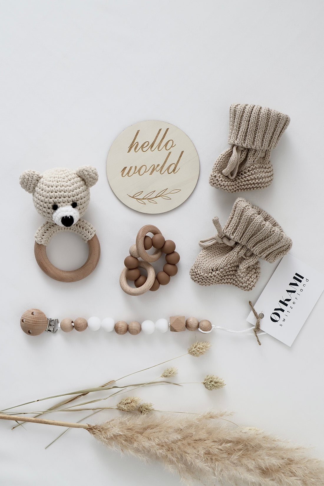 OYKAMI Geschenkbox Phoenix – Holz, mit Beissring und Schnullerkette – ab 0 M.