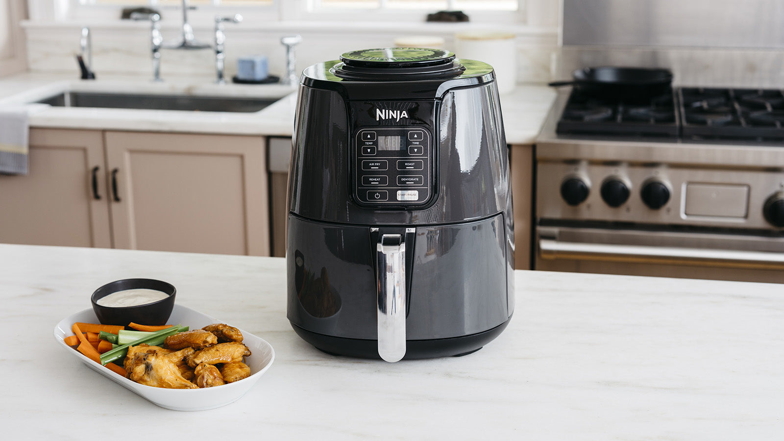 Ninja Heissluftfritteuse AF100 – 3,8 l, 1550 W, 4 Programme – Schwarz