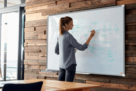 Nobo Whiteboard – 240 × 120 cm, Melamin, Aluminiumrahmen, Wandmontage