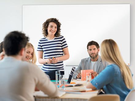 Nobo Whiteboard – 122,2 × 69,1 cm, lackierter Stahl, magnetisch