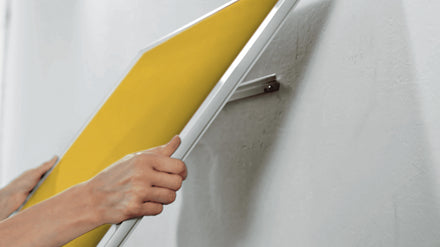 Nobo Pinnwand – Filz, Alurahmen – 122,9 × 69,8 cm, Gelb, Impression Pro Widescreen