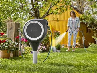 Gardena Schlauchbox 15 m – automatisch, mit Aquastop, wetterfest, mit Schlauch, schwarz/grau