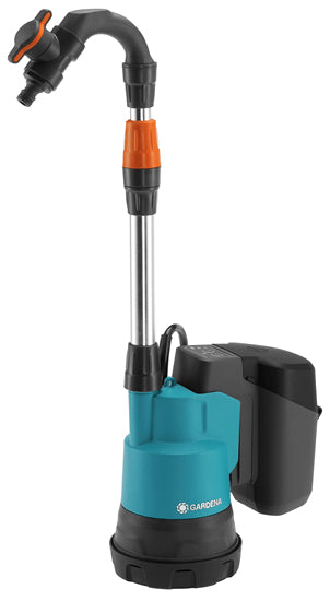 Gardena Regenfasspumpe – Akkubetrieb, Förderhöhe 20 m, Fördermenge 2000 l/h, für Bosch 18 V POWER FOR ALL