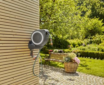 Gardena RollUp S Schlauchbox 15 m – wandmontiert, automatisch, Aquastop, grau