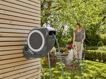 Gardena RollUp S Schlauchbox 15 m – wandmontiert, automatisch, Aquastop, grau