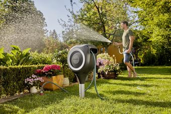 Gardena RollUp M Schlauchbox 20 m – mit Schlauch, automatisch, wetterfest, 360° schwenkbar, grau