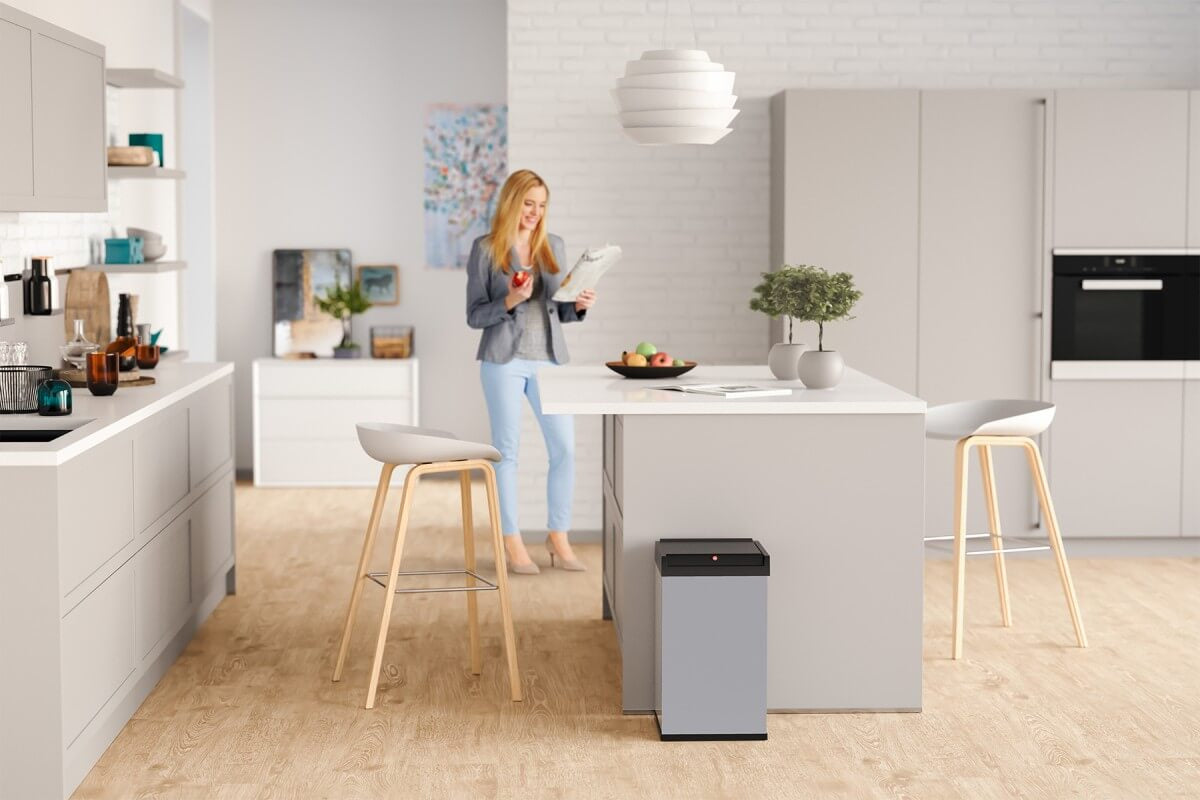 Hailo Abfallcontainer Big-Box Swing – 35 l – mit Deckel, Stahl, Silber – B × H × T 339 × 545 × 260 mm