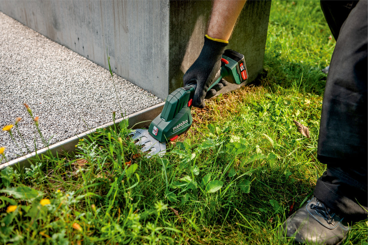 Metabo PowerMaxx SGS 12 Q Akku-Strauchschere – 12 V – Schnittbreite 115 mm – 2×2,0 Ah & Ladegerät