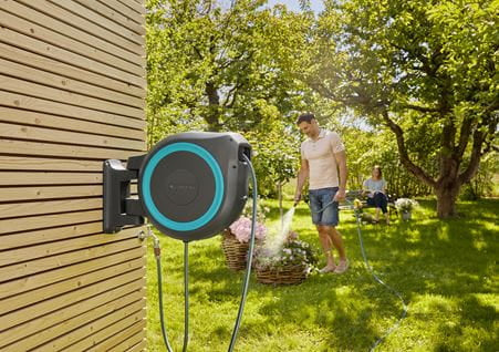 Gardena RollUp XL Schlauchbox 35 m – wandmontiert, automatisch, schwarz