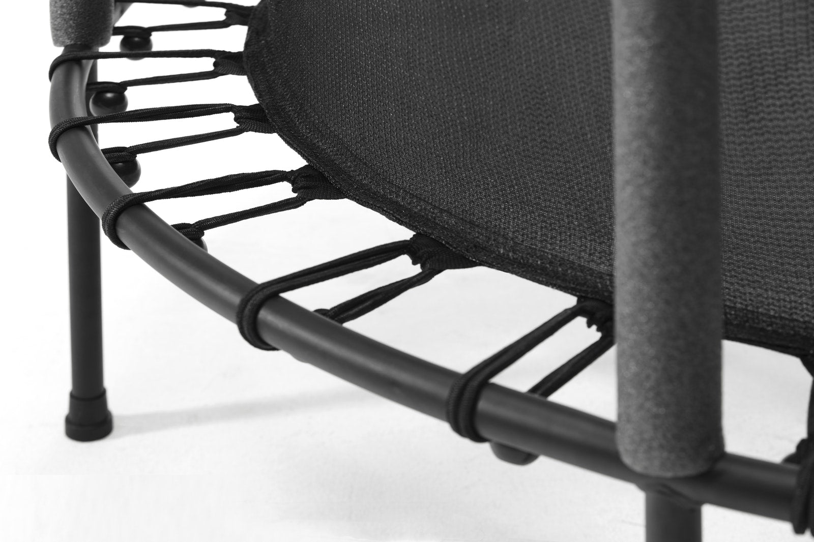 Salta Trampolin – Ø 140 cm – max. 35 kg, Sicherheitsnetz, 6 Beine – Stahl, schwarz – ab 3 J.
