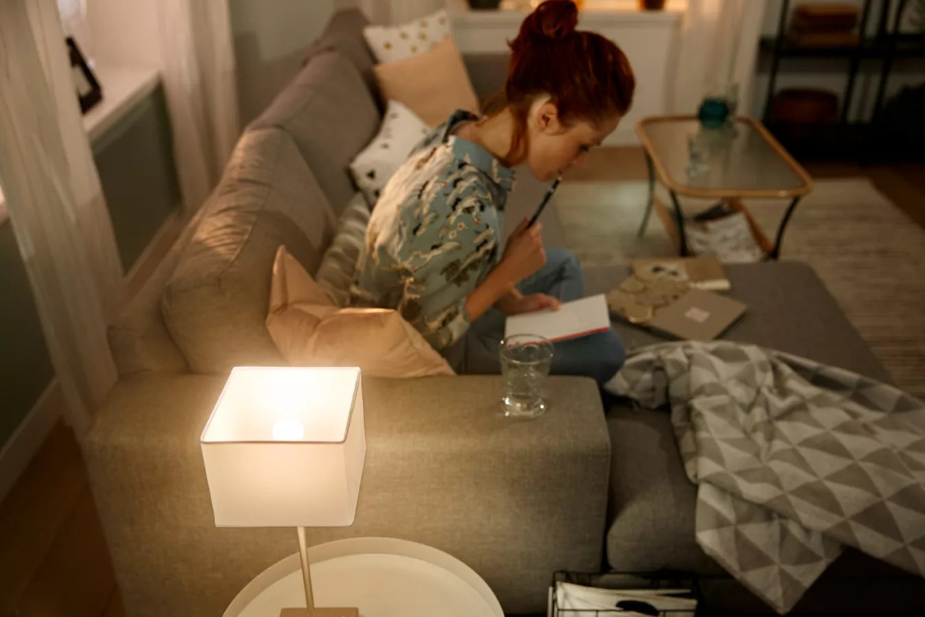 Philips by Signify Philips Hue Smart-Leuchtmittel E14 – Warmweiss 2700 K, 470 lm, 5,7 W, Bluetooth – für Philips Hue – IP20 – 2 Stk.