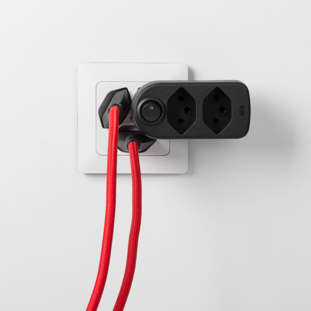 Max Hauri AG Max Hauri ADAPT 176504 Abzweigstecker T12 zu 2× T13 – 230–250 V, 10 A, 2-fach, drehbar 320°, Schwarz