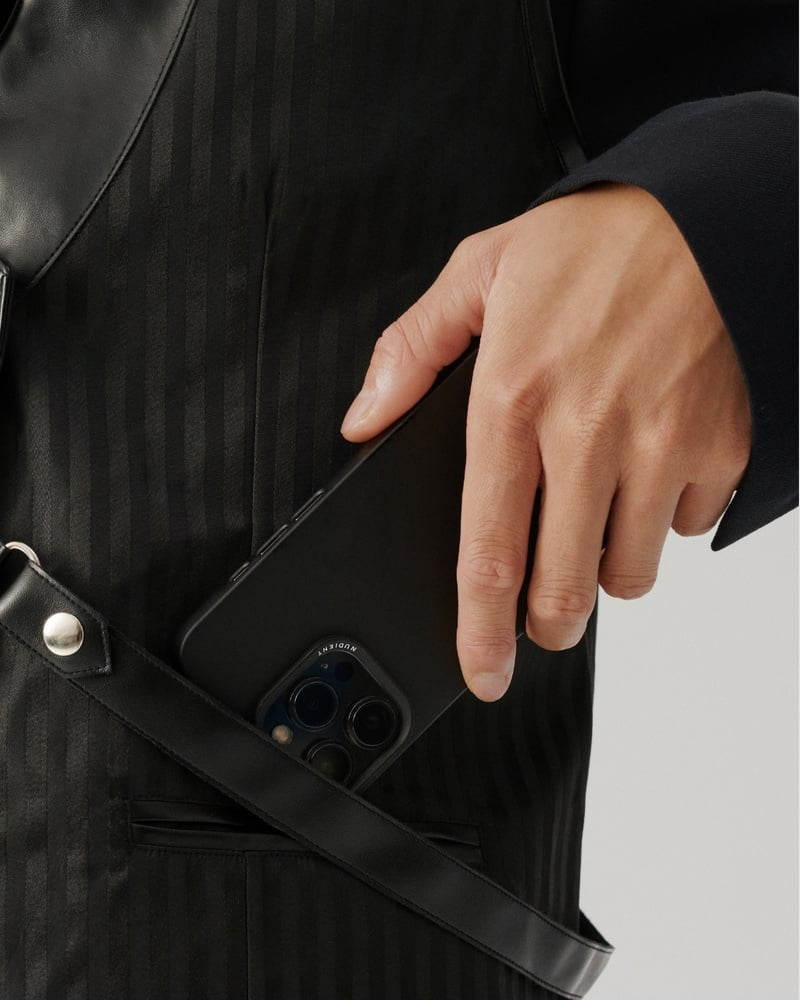Nudient Backcover – für Apple iPhone 15 Pro Max, MagSafe, Kunststoff, Ink Black