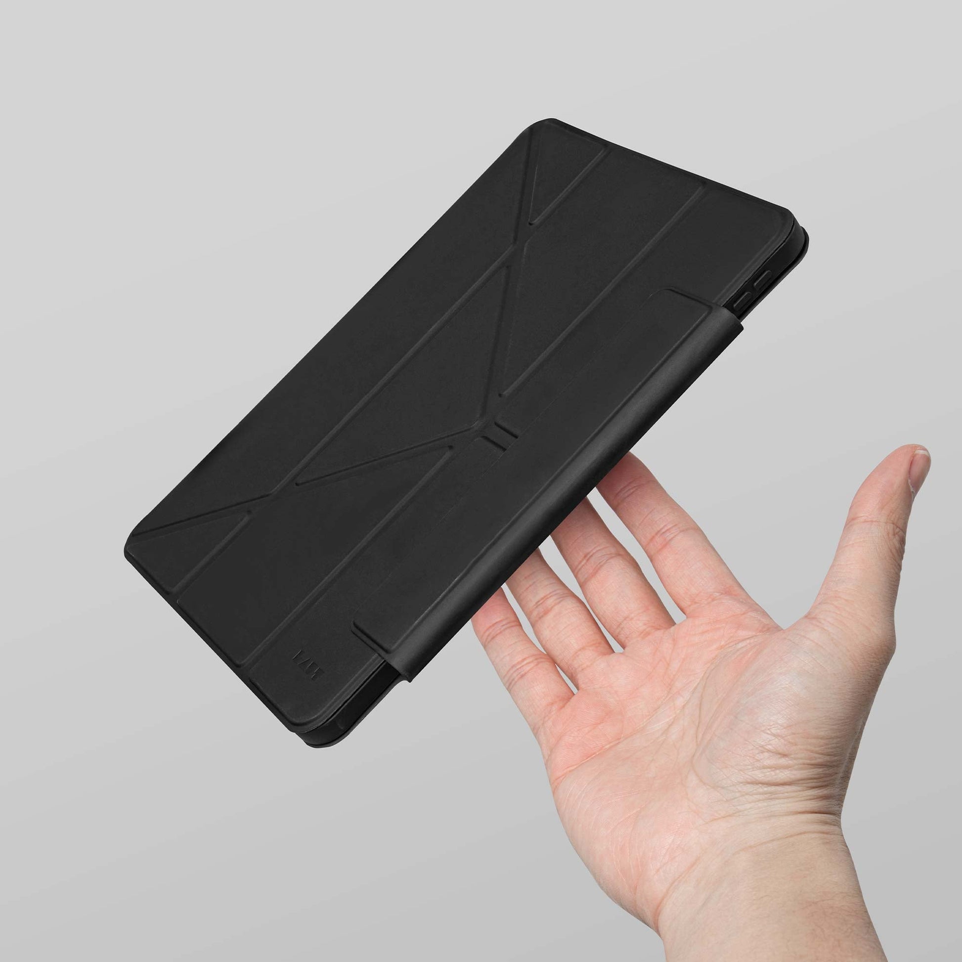 LAUT HUEX SLIM FOLIO Tablet-Hülle für iPad Air 13" (2024) – Schwarz