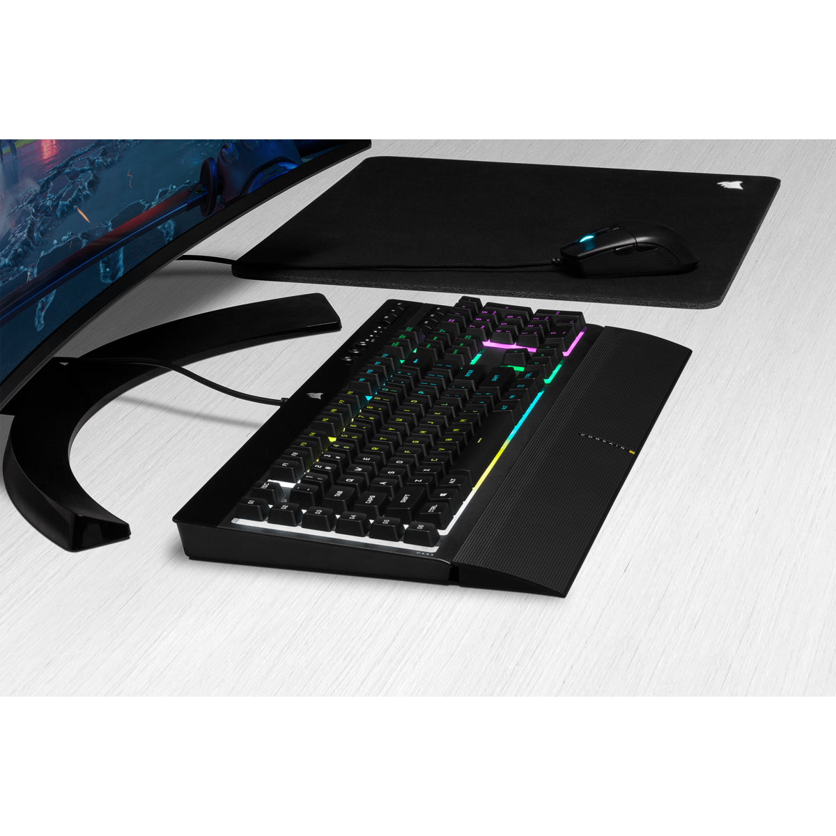 Corsair K55 RGB PRO – Gaming-Tastatur – kabelgebunden – USB – QWERTZ (DE) – RGB – mit Handballenauflage