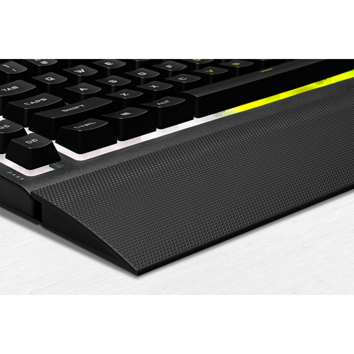 Corsair K55 RGB PRO – Gaming-Tastatur – kabelgebunden – USB – QWERTZ (DE) – RGB – mit Handballenauflage
