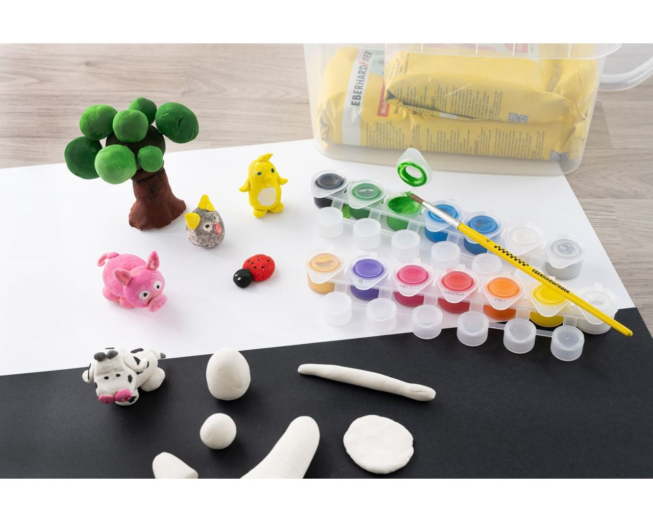 Eberhard Faber EFA Plast KIDS – Modelliermasse-Set – 2 kg, 14 Töpfchen Schulmalfarbe, Weiss