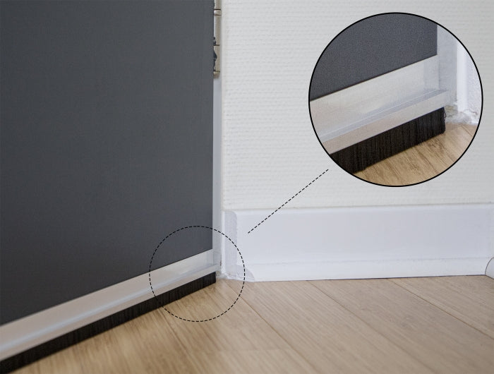DeLOCK Bürstenstreifen Alu-Profil (gewinkelt) – Silber, 40 mm × 1 m