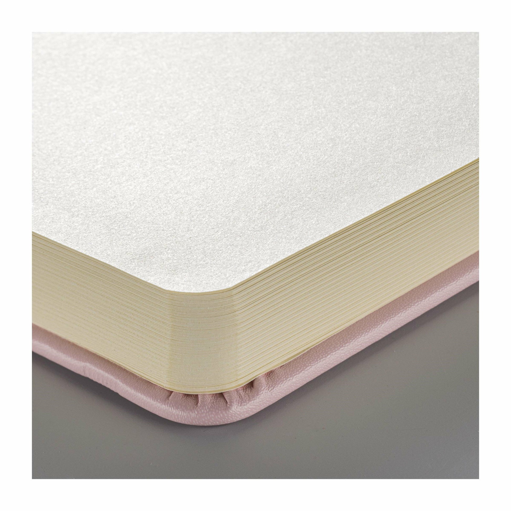 Talens Skizzenblock – 13 × 21 cm – 140 g/m² – 80 Blatt – cremefarbenes Papier, Pastellrosa, für Mixed Media