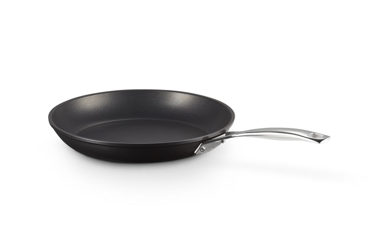 Le Creuset Fonduepfanne – Ø 30 cm, Aluminium, Antihaftbeschichtung, für Induktion, Gas, Glaskeramik, Schwarz
