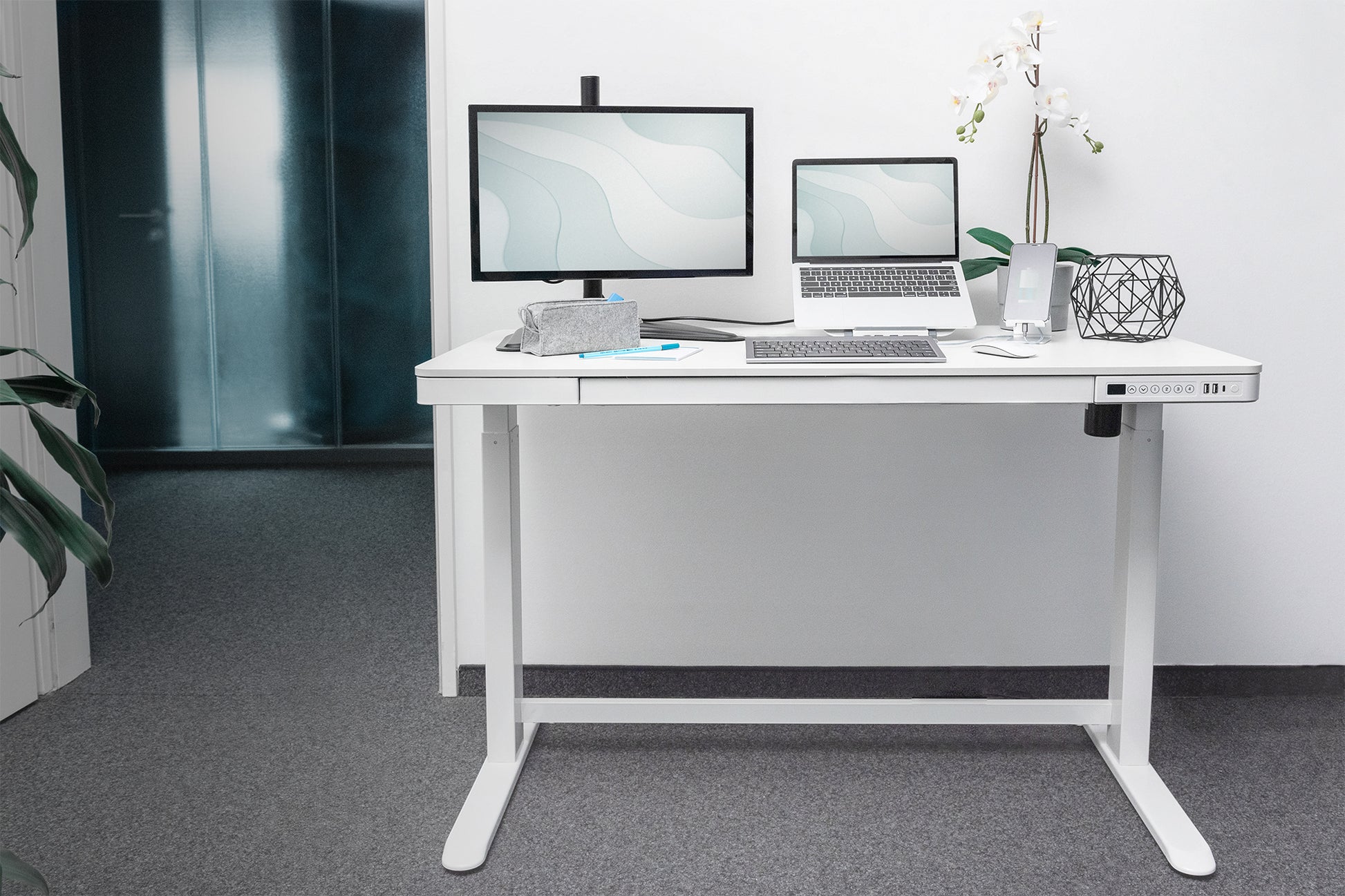 Digitus Elektrisch höhenverstellbarer Schreibtisch – 120 cm, 60 cm