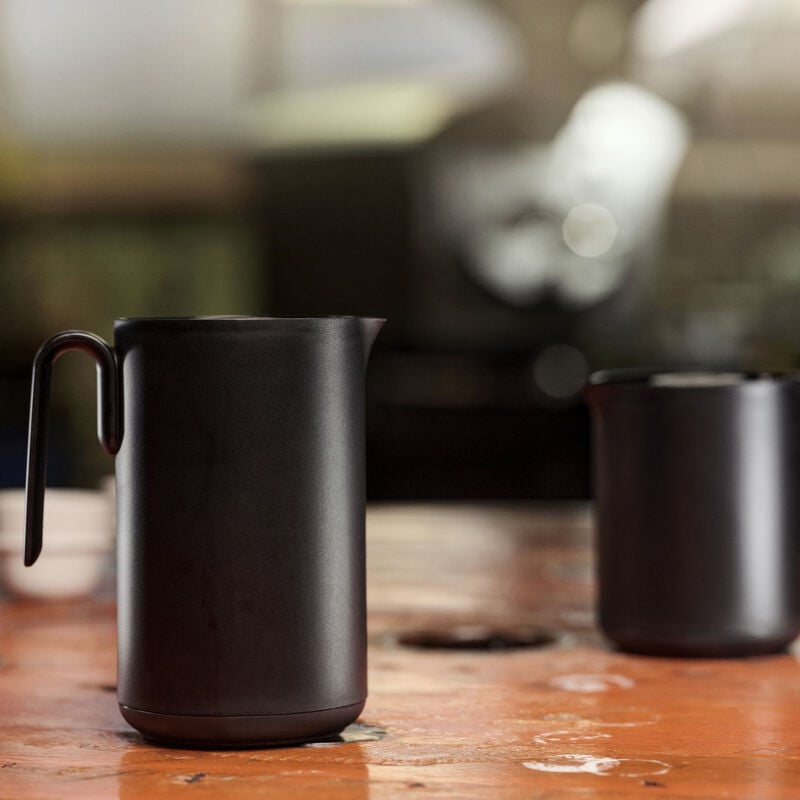 Zone Denmark Thermoskanne – 0,6 l, Ø 13,2 cm, H 17,0 cm, Kunststoff/Glas, Schwarz, Knopfdruckverschluss