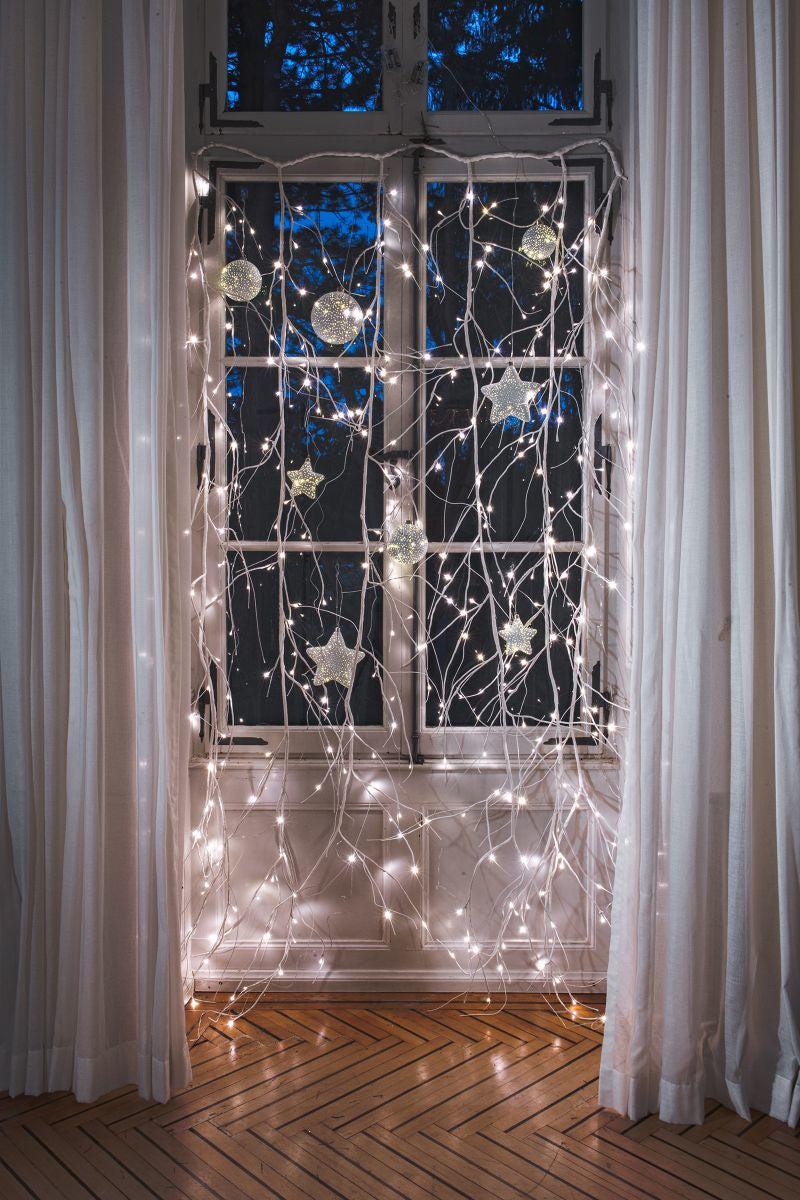 STT Glamour Ball Dekorationsfigur – Ø 15 cm – Glas, Weiss, Akku, 10 LEDs, Timer (6/18 h)
