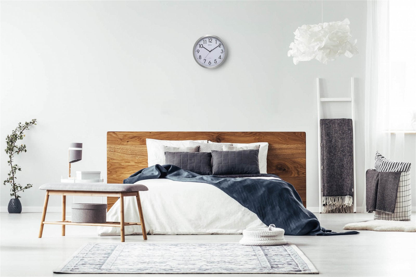 MAUL Wanduhr – Funk – Ø 40 cm, Silber, Kunststoff