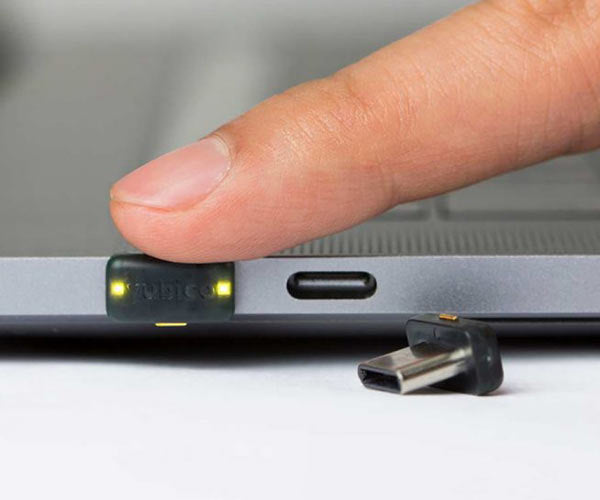 Yubico Sicherheitsschlüssel USB-C – FIDO2, U2F – FIPS 140-2 – Schwarz – für Windows, macOS und mehr