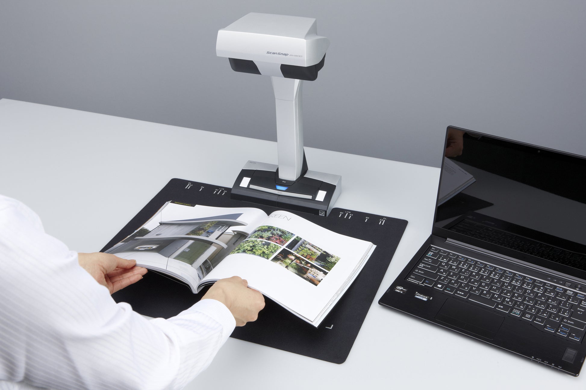 Ricoh SCANSNAP SV600 – Überkopfscanner, A3, 285 dpi, USB