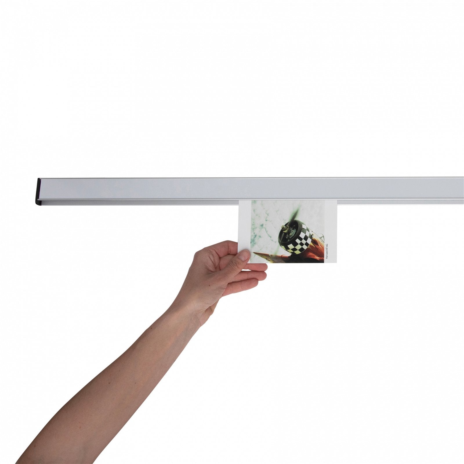 MAUL Wandhalterung 6248408 – durchgeschraubt, magnethaftend, mit 2 Haken – Silber – Aluminium – 1'000×42 mm