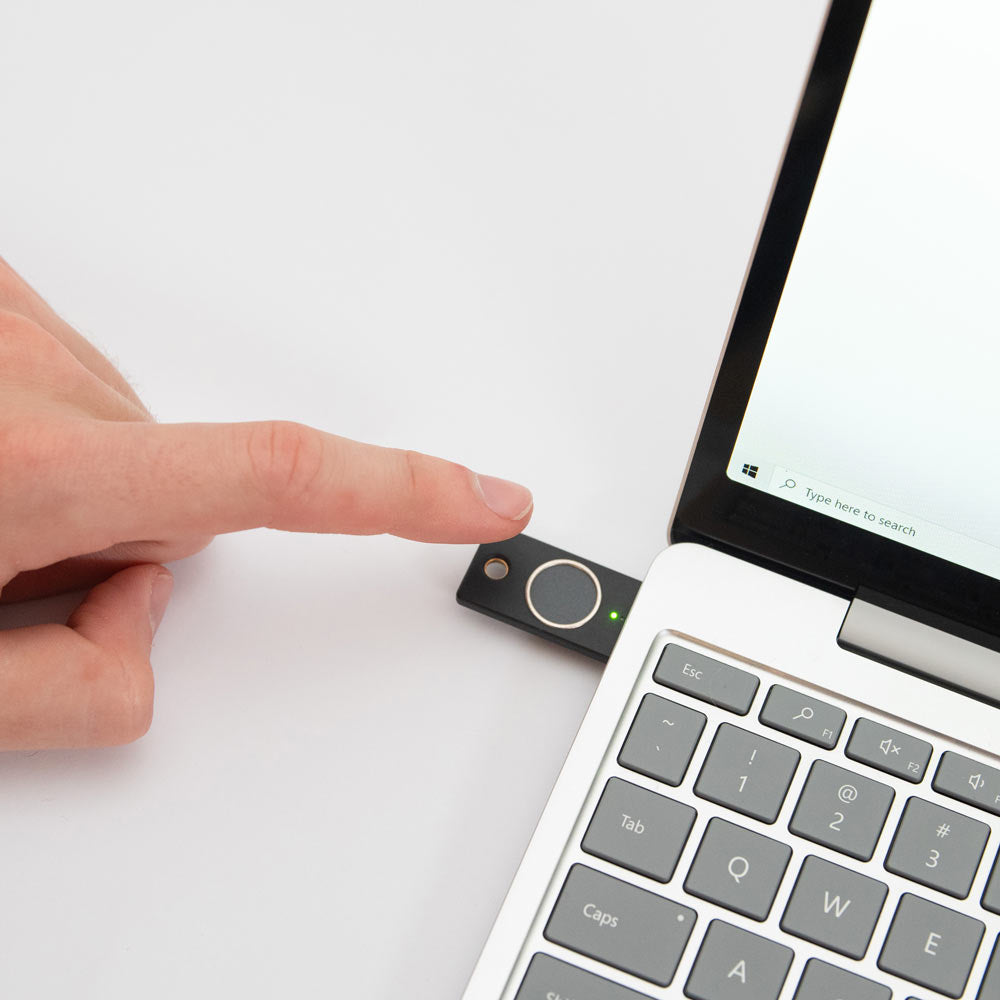 Yubico YubiKey C Bio FIDO Edition – USB-C – Schwarz – für Windows, macOS, Chrome OS und mehr
