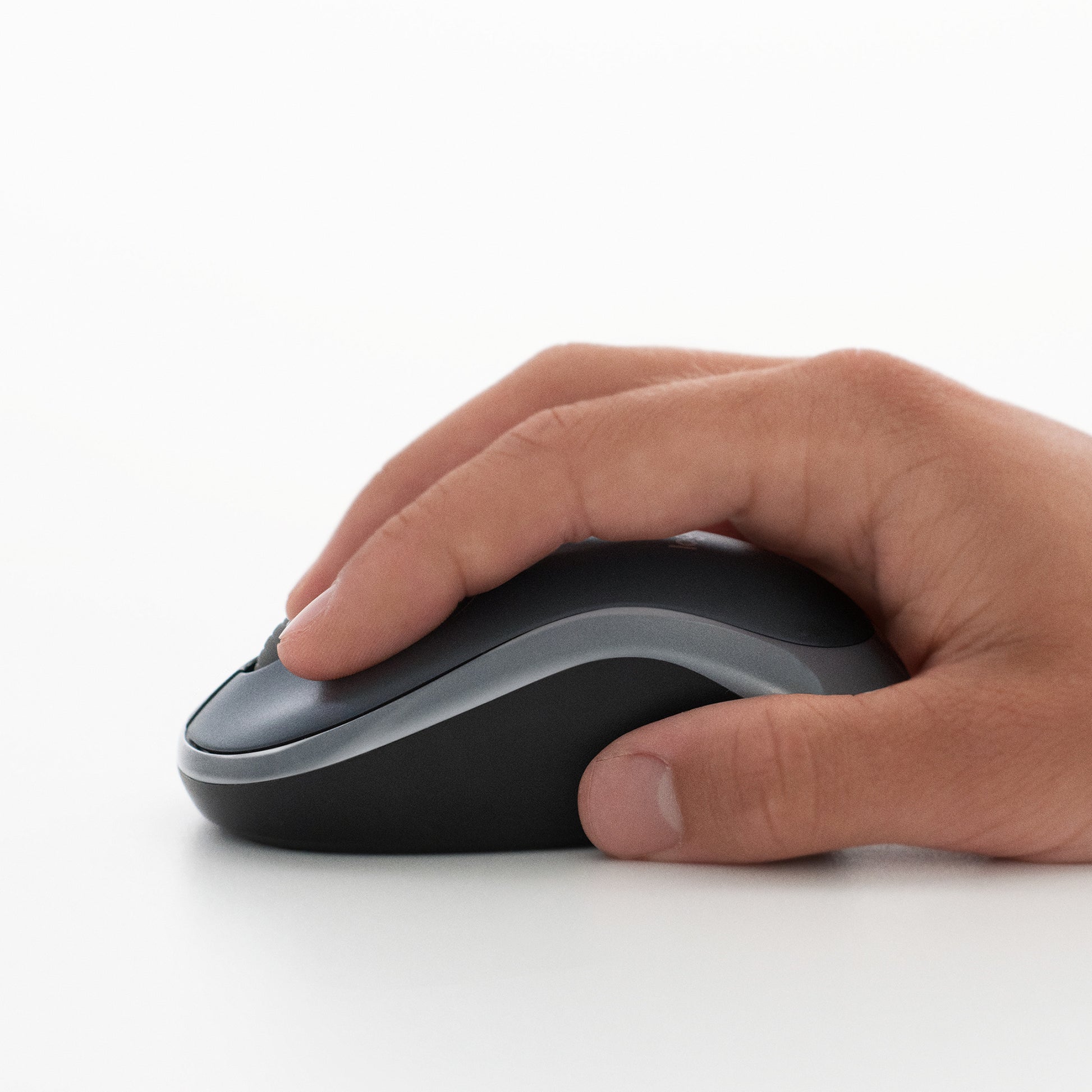 Logitech M185 Mobile Maus – kabellos, schwarz/blau