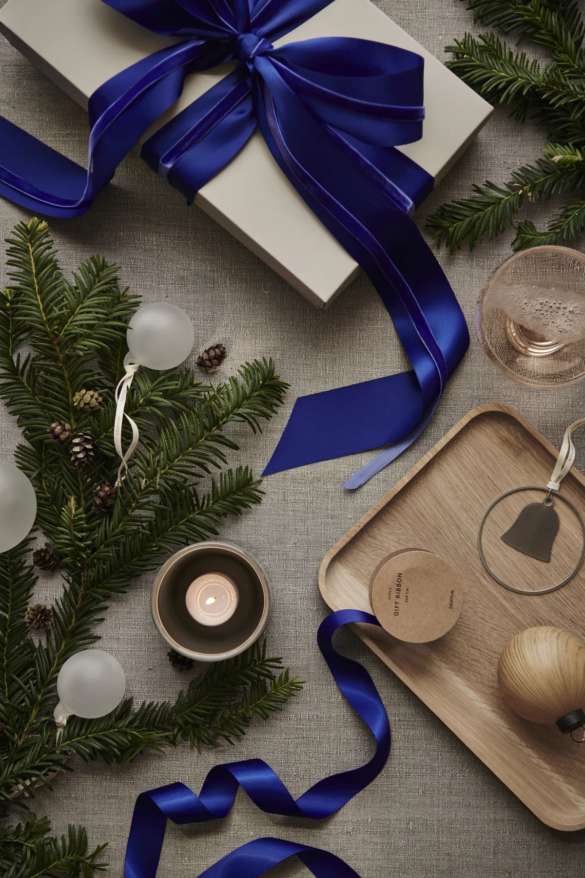 Blomus Weihnachtskugel – Ø 7 × 8 cm, 4-teilig – Glas & Polyester, mehrfarbig