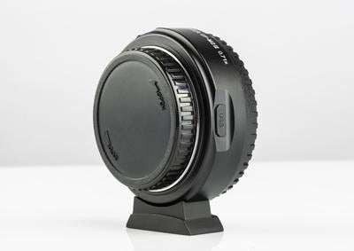 Viltrox EF-M2 II Adapter (Canon EF → M4/3) – 67 mm, 0,71×, 20 mm – für Olympus, Panasonic – Schwarz/Silber