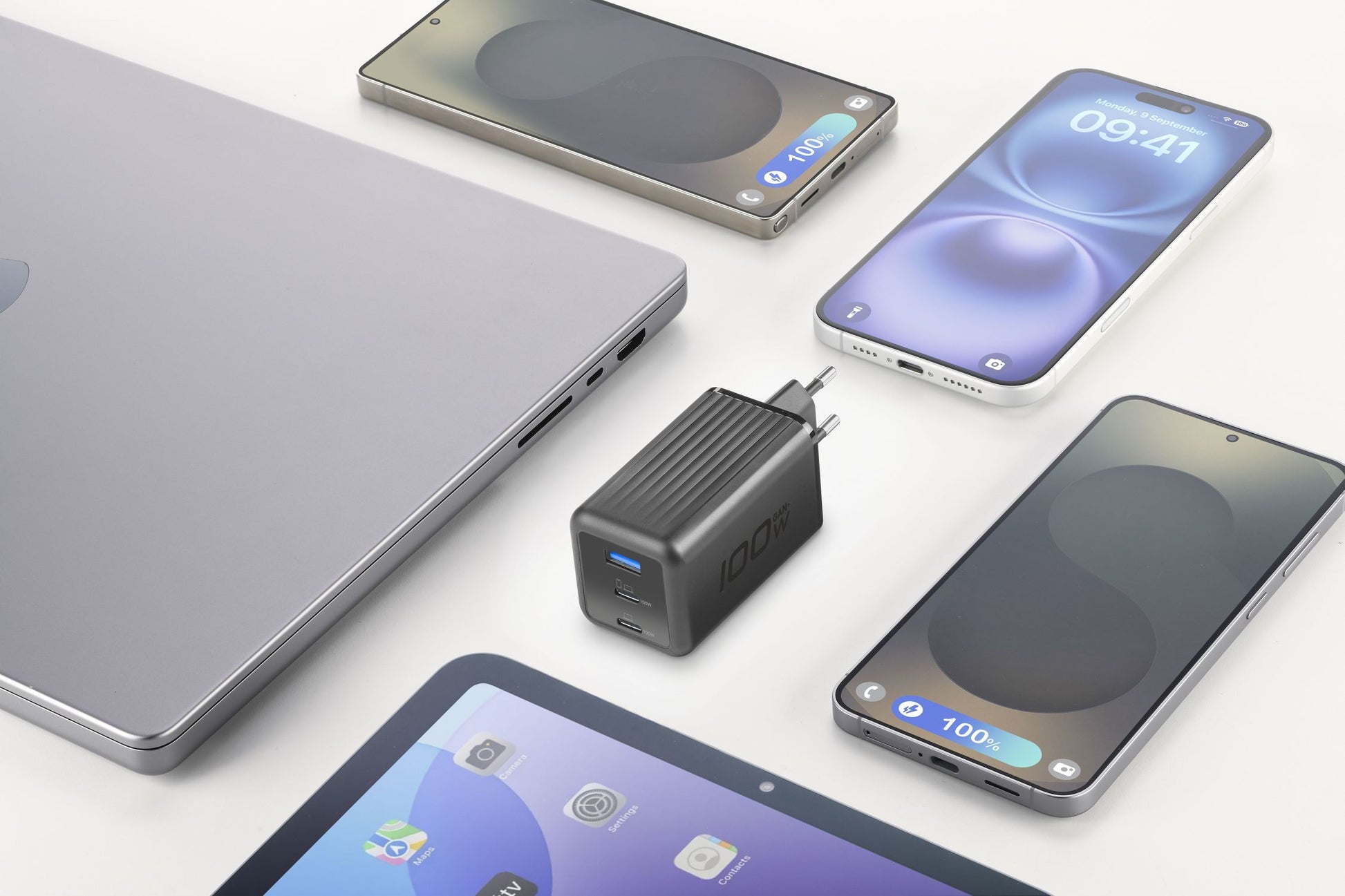 Cellularline ACH USB-Wandladegerät 100 W – USB-C×2, USB-A×1 – PD, GaN