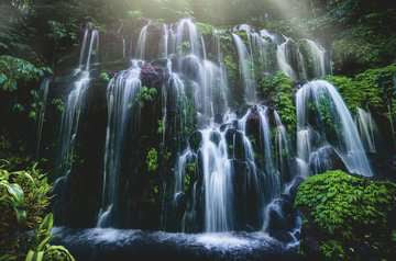 Ravensburger Puzzle Wasserfall auf Bali – 3000 Teile – 121 × 80 cm – ab 14 J.