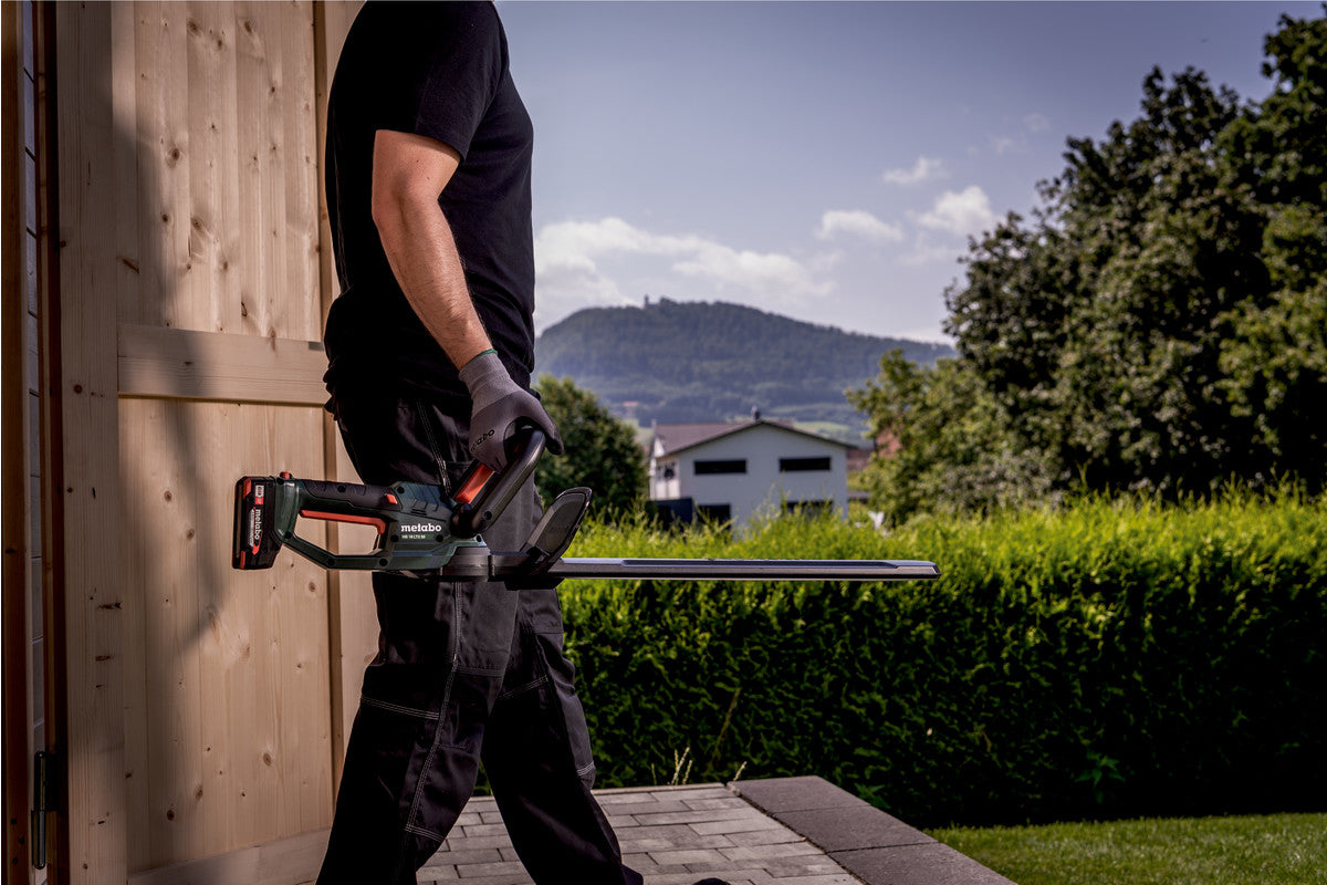 Metabo HS 18 LTX 55 Akku-Heckenschere – 18 V – 550 mm Schwert – 2×2,0 Ah & Ladegerät – CAS