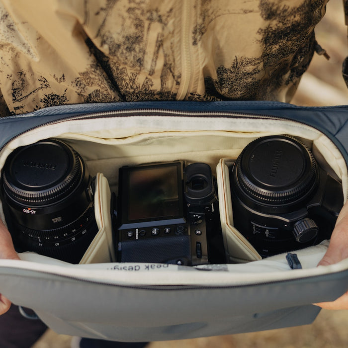 Peak Design Everyday Sling 10 l Umhängetasche – Aluminium/Nylon – für Laptops bis 12″, DJI Mavic und andere – Blau