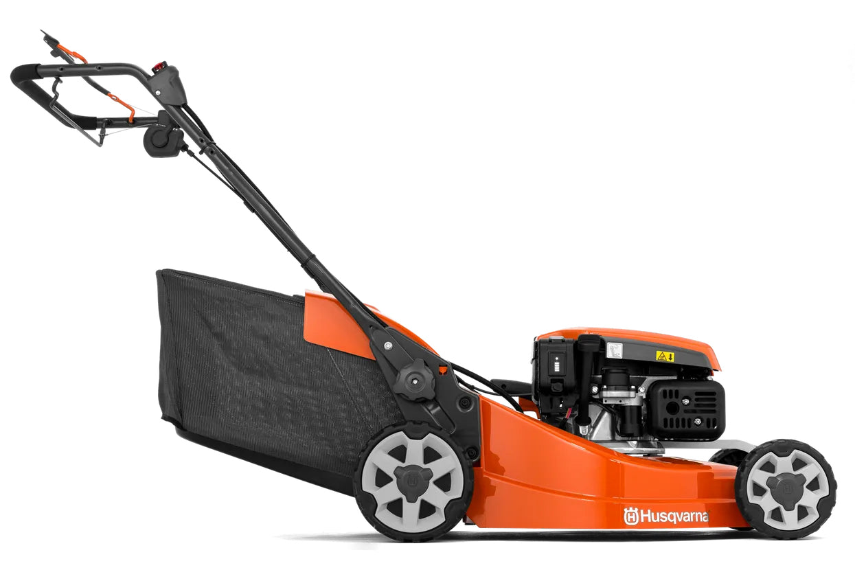 Husqvarna LC 353VE – Benzin-Rasenmäher Schnittbreite 530 mm, Radantrieb, Grasfangsack 60 l, Schwarz/Orange