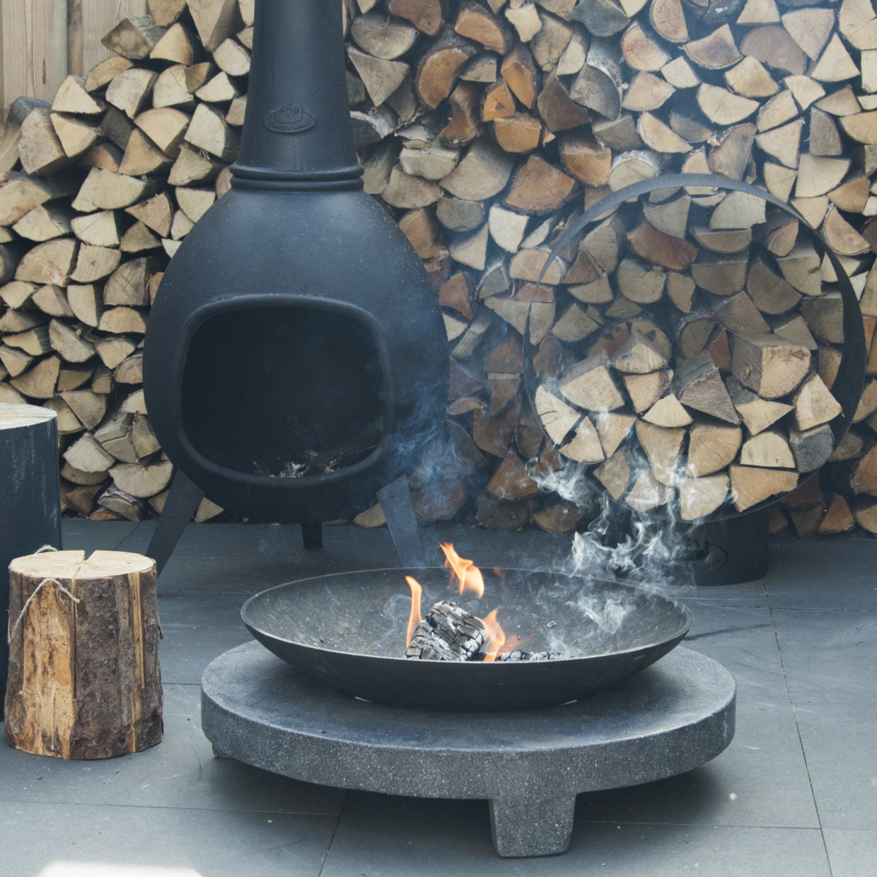 Esschert Design FF282 Aufbewahrungsbox – Stahl – Schwarz – für Holzkamin – 582 × 720 × 380 mm