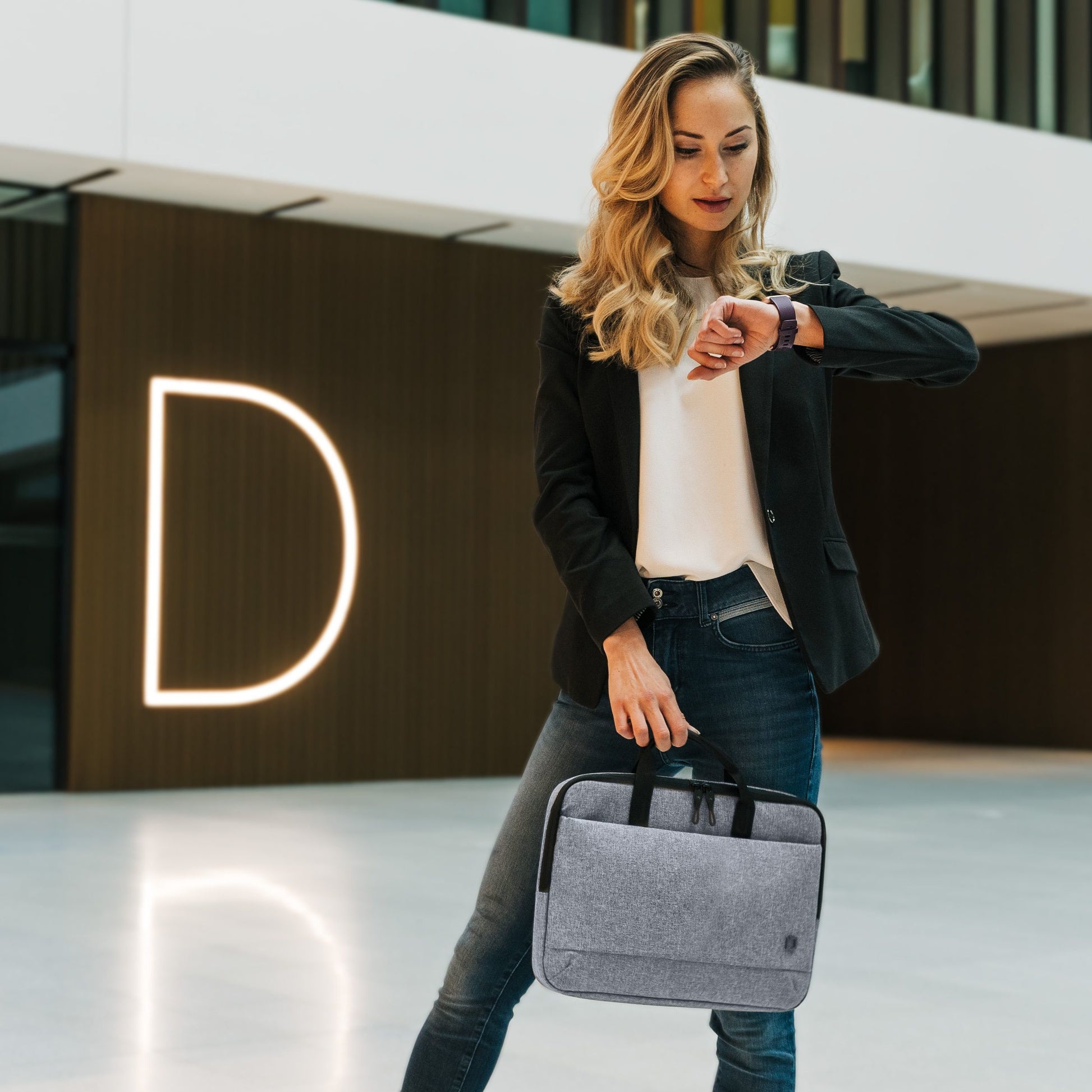 DICOTA Notebook-Tasche bis 15,6" – mit Tragegriff, abnehmbarem Schultergurt – Blau