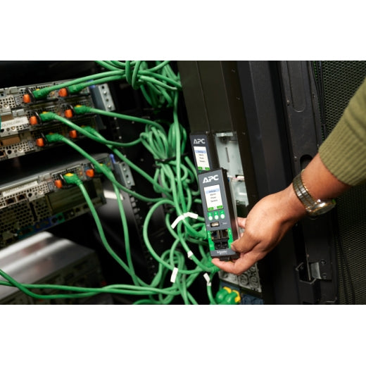 APC Rack-PDU – 0U, senkrecht, IEC 60309–48× IEC C13/C15/C19/C21, 415 V/60 A, einphasig, schwarz