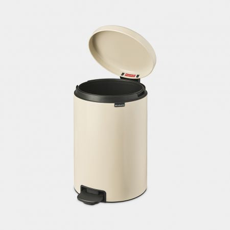 Brabantia NewIcon Papierkorb – 20 l – mit Deckel – Edelstahl – Anti-Rutsch-Basis – Ø 290 × H 467 mm