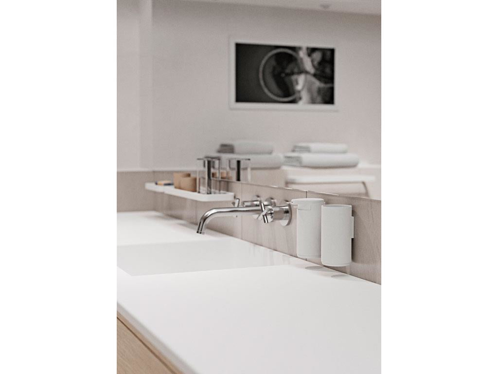 Zone Denmark Zahnbürstenhalter Rim – 7,5×7,5×13,6 cm, Kunststoff, Wandmontiert, Weiss