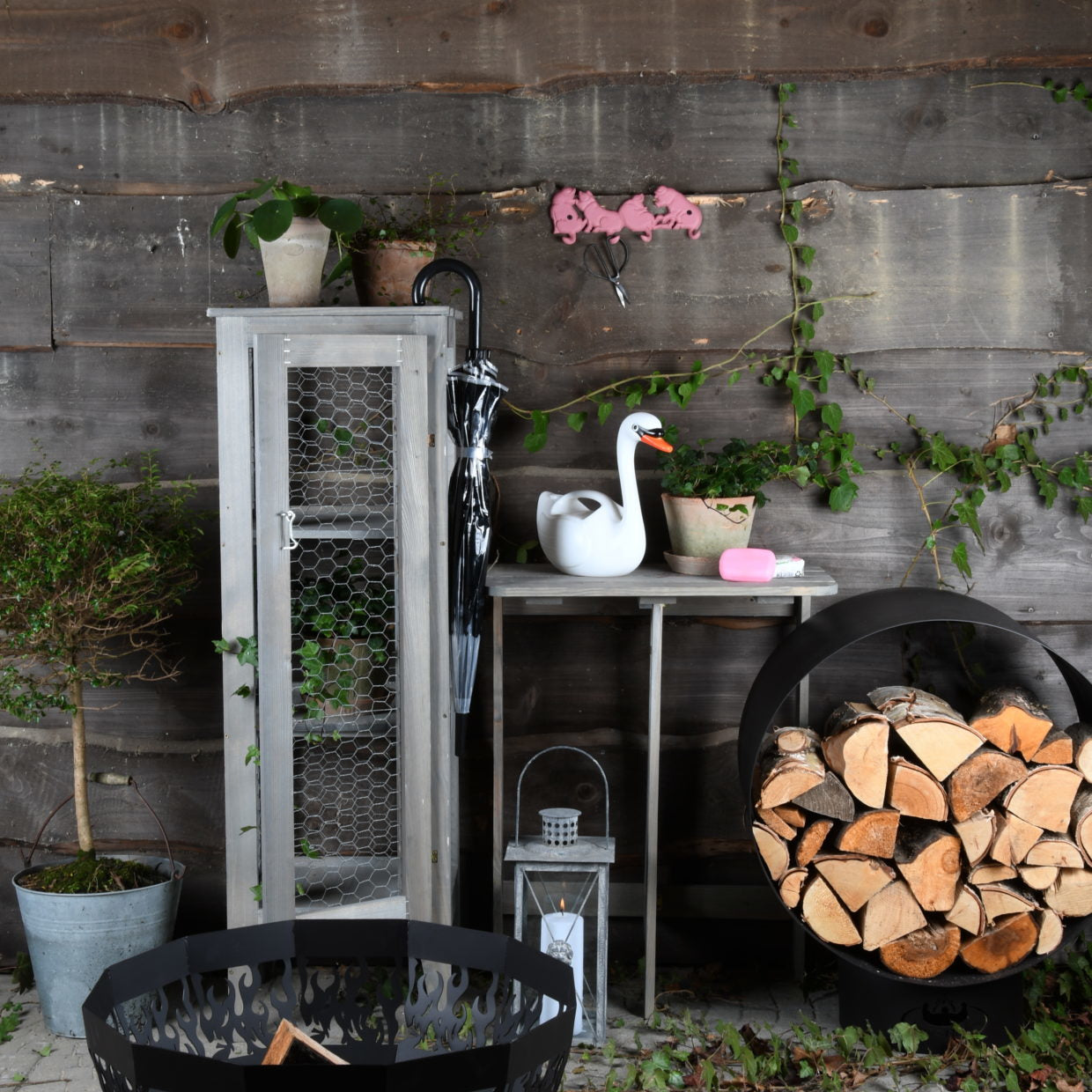 Esschert Design FF282 Aufbewahrungsbox – Stahl – Schwarz – für Holzkamin – 582 × 720 × 380 mm