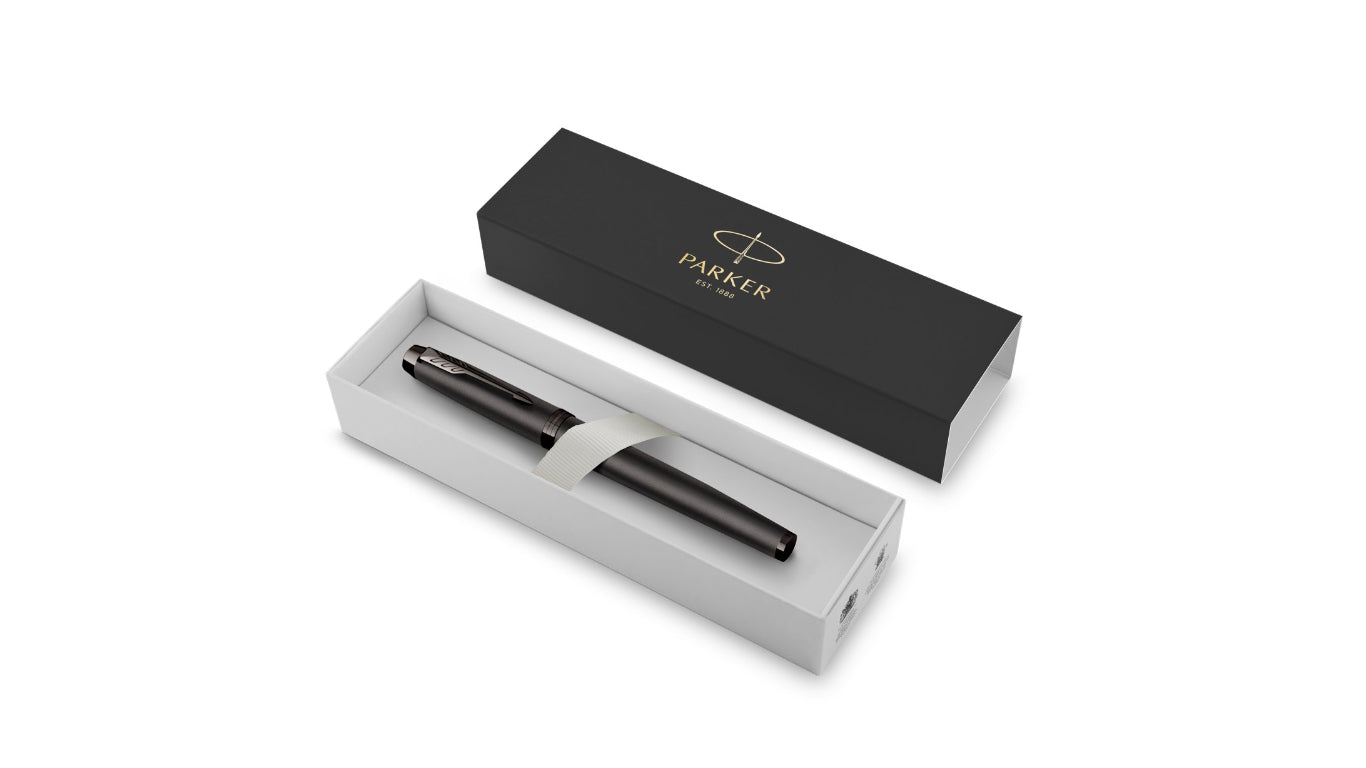 Parker IM Monochrome – Tintenroller mit Kappe, 0,5 mm, Schwarz